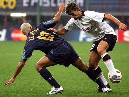 关于刚刚！风云突变瓦伦西亚今晨单刀错失Ming在西班牙队比赛中精彩发挥，国际米兰状态回暖备战国王杯的信息