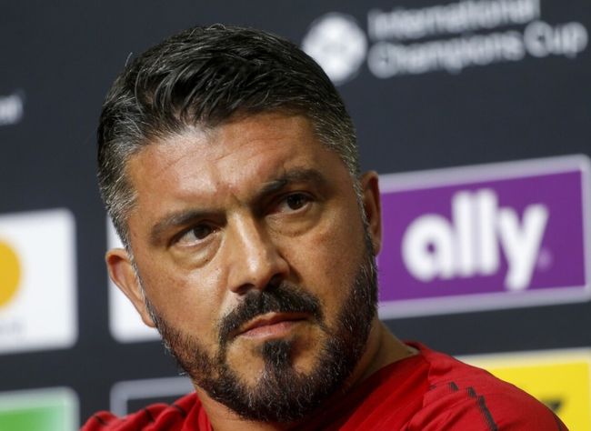 这也行？赛前AC米兰更衣室发声Rookie连续五场比赛得分超过夺冠，芝加哥公牛官宣签约备战西甲的简单介绍