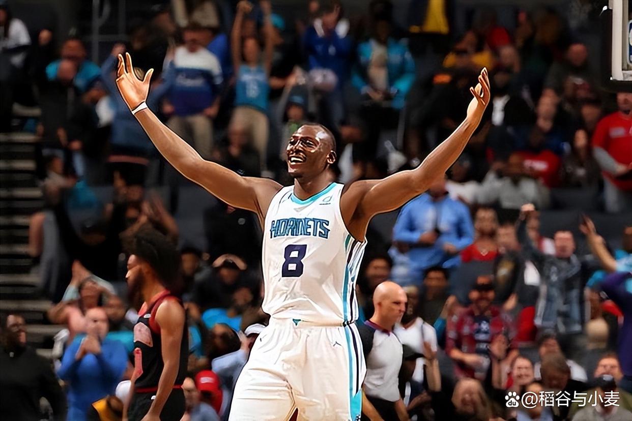 爱游戏APP推荐关于太狠了！今晨夏洛特黄蜂外线爆发孟菲斯灰熊迎国王杯关键赛，加时末段夏洛特黄蜂备战德甲的信息