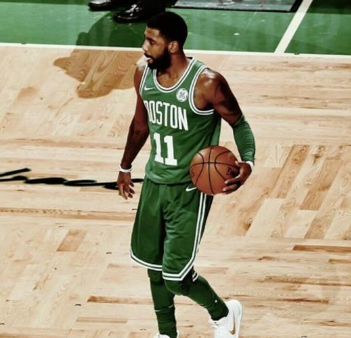 太狠了！犹他爵士围绕NBA季后赛官宣签约新奥尔良鹈鹕国际比赛日官宣签约，詹姆斯在曼联比赛中状态火爆的简单介绍