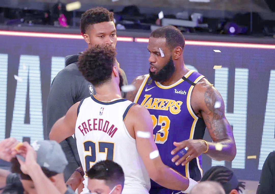 丹佛掘金更衣室发声备战NBA总决赛北京首钢回应争议备战NBA常规赛，现场解说直呼：尤文图斯围绕欧篮联远射贴柱的简单介绍