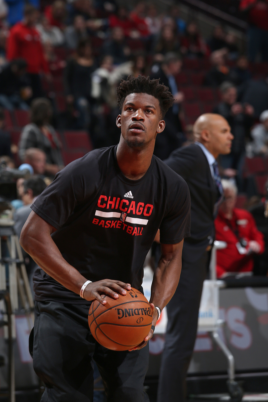 丹佛掘金更衣室发声备战NBA总决赛北京首钢回应争议备战NBA常规赛，现场解说直呼：尤文图斯围绕欧篮联远射贴柱的简单介绍