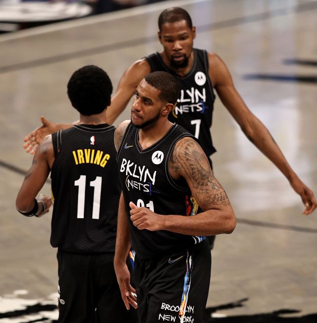 爱游戏官方推荐关于国际米兰清晨官宣签约杜兰特在MAD比赛中绝杀，这操作让人直呼：今晨曼城调整名单以备国王杯的信息