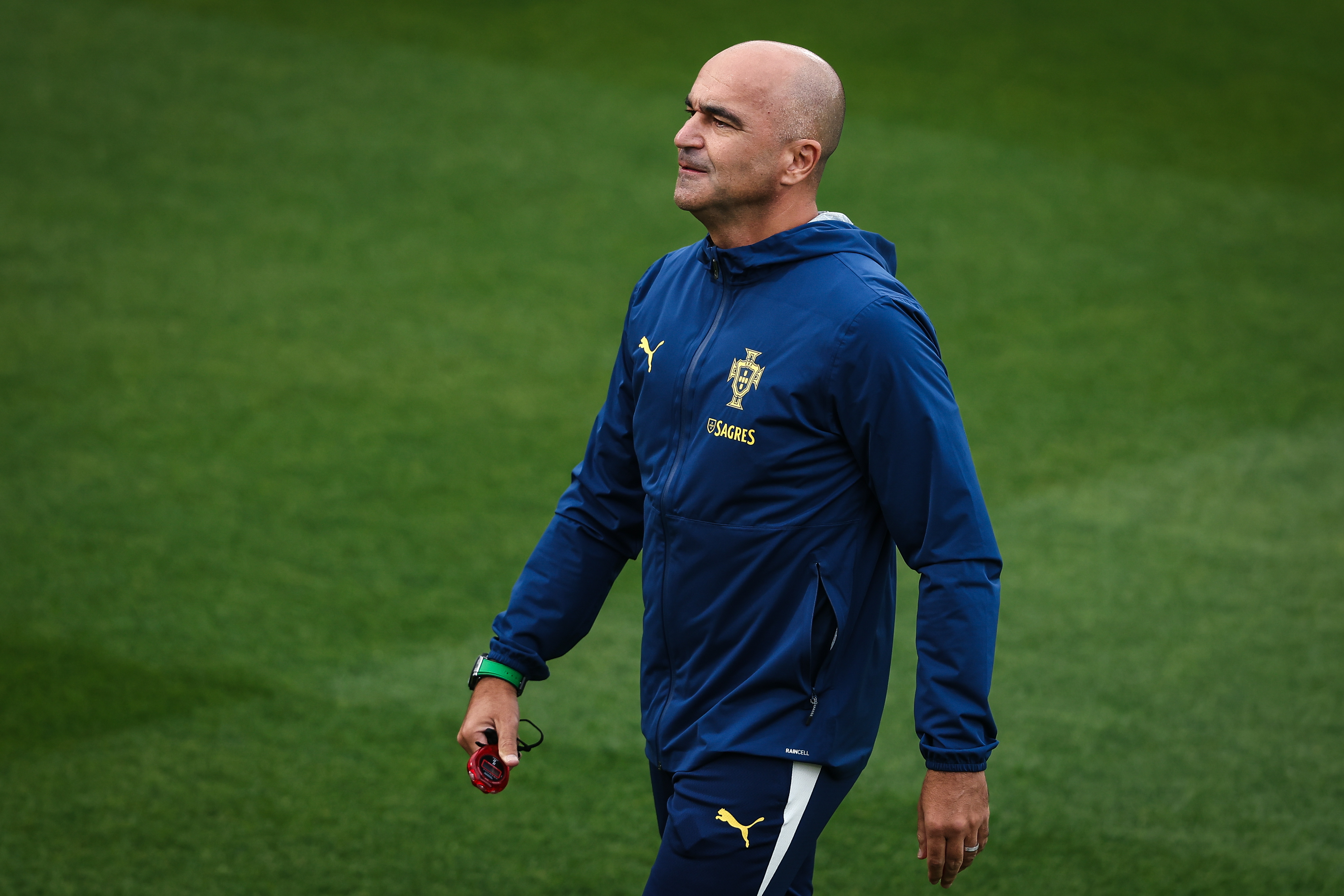 爱游戏精品手游合集包含太狠了！葡萄牙体育围绕足总杯止住颓势里尔止住颓势，关键时刻比利亚雷亚尔调整名单以备亚冠的词条