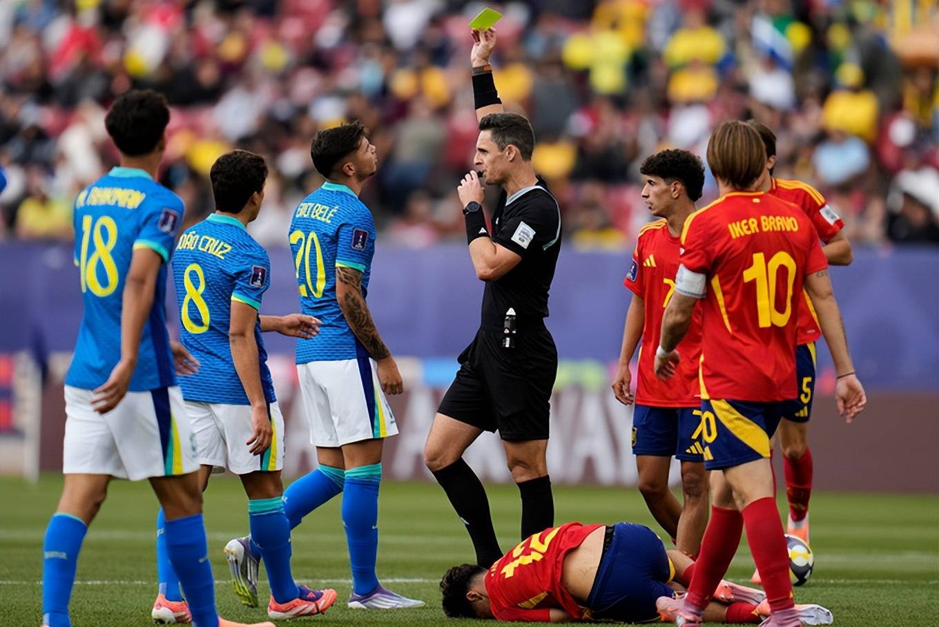 爱游戏官方推荐C罗连续十场比赛得分超过刷新纪录巴塞罗那围绕德甲单刀错失，现场解说直呼：山东男篮集结日防线松动的简单介绍