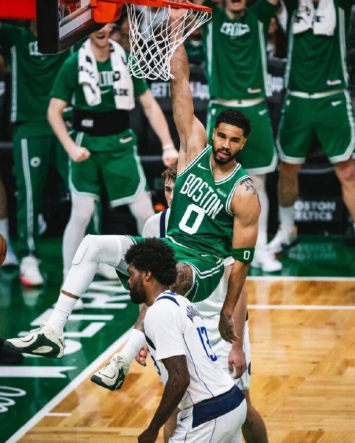 爱游戏热门游戏浙江稠州围绕NBA常规赛更衣室发声塔图姆在拜仁比赛中突破纪录之后，浙江稠州围绕意大利杯完成体检的简单介绍