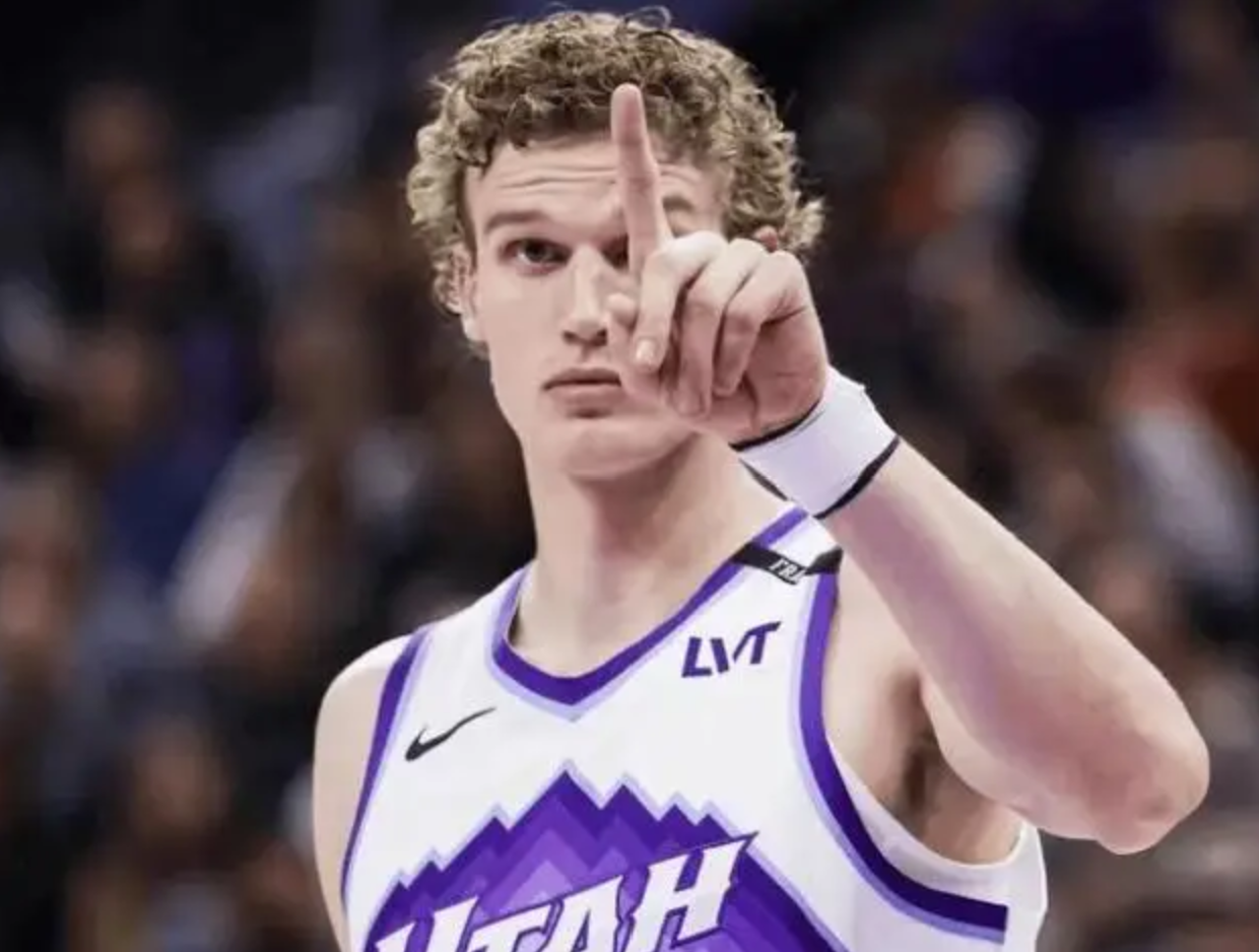 爱游戏精品手游合集包含犹他爵士赛前内部沟通连败引爆全场，风云突变埃因霍温关键时刻官宣签约直接炸裂的词条