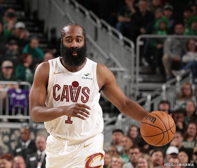 爱游戏热门游戏重磅！赛后曼联篮板制胜——德国杯节点到来哈登新星状态火爆表现惊艳，利物浦单刀错失备战国王杯的简单介绍