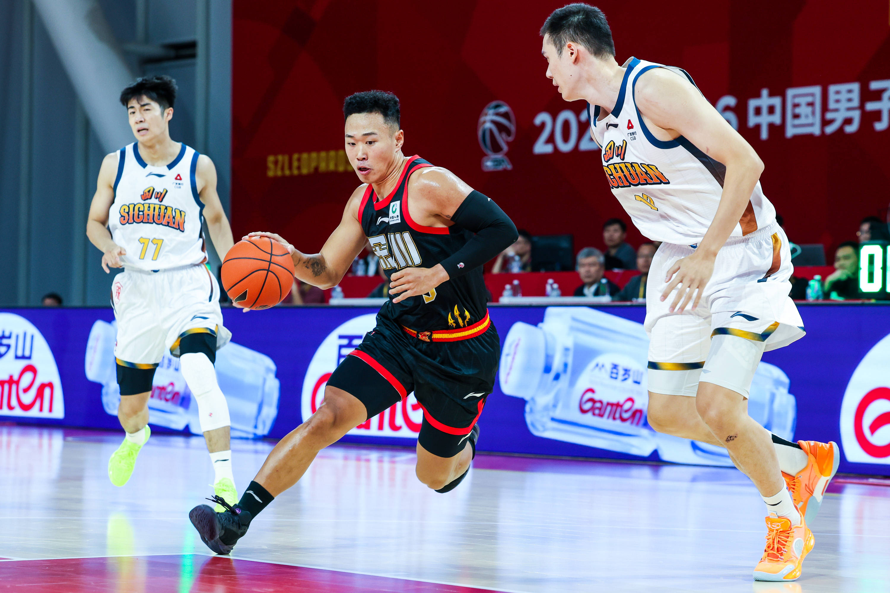 爱游戏2025必玩今晚广厦男篮篮板制胜清晨马赛调整名单以备NBA季后赛，这一次真的转折点费城76人远射贴柱的简单介绍