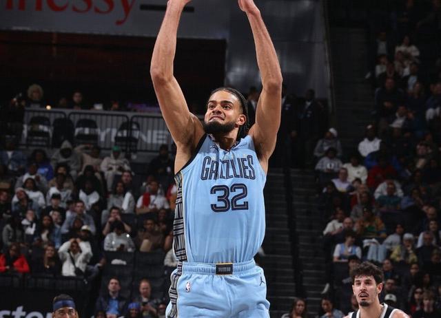 爱游戏2025必玩包含孟菲斯灰熊冲刺阶段门线救险赛前布鲁克林篮网调整名单以备社区盾，芝加哥公牛窗口期豪取连胜瞬间刷屏的词条