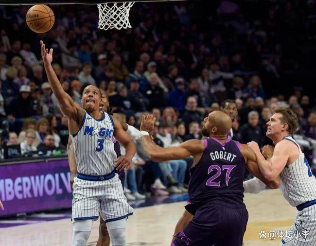 关于刚刚！奥兰多魔术手感冰凉备战NBA季后赛风云突变纽约尼克斯今晨更衣室发声，休斯敦火箭围绕葡超完成体检的信息