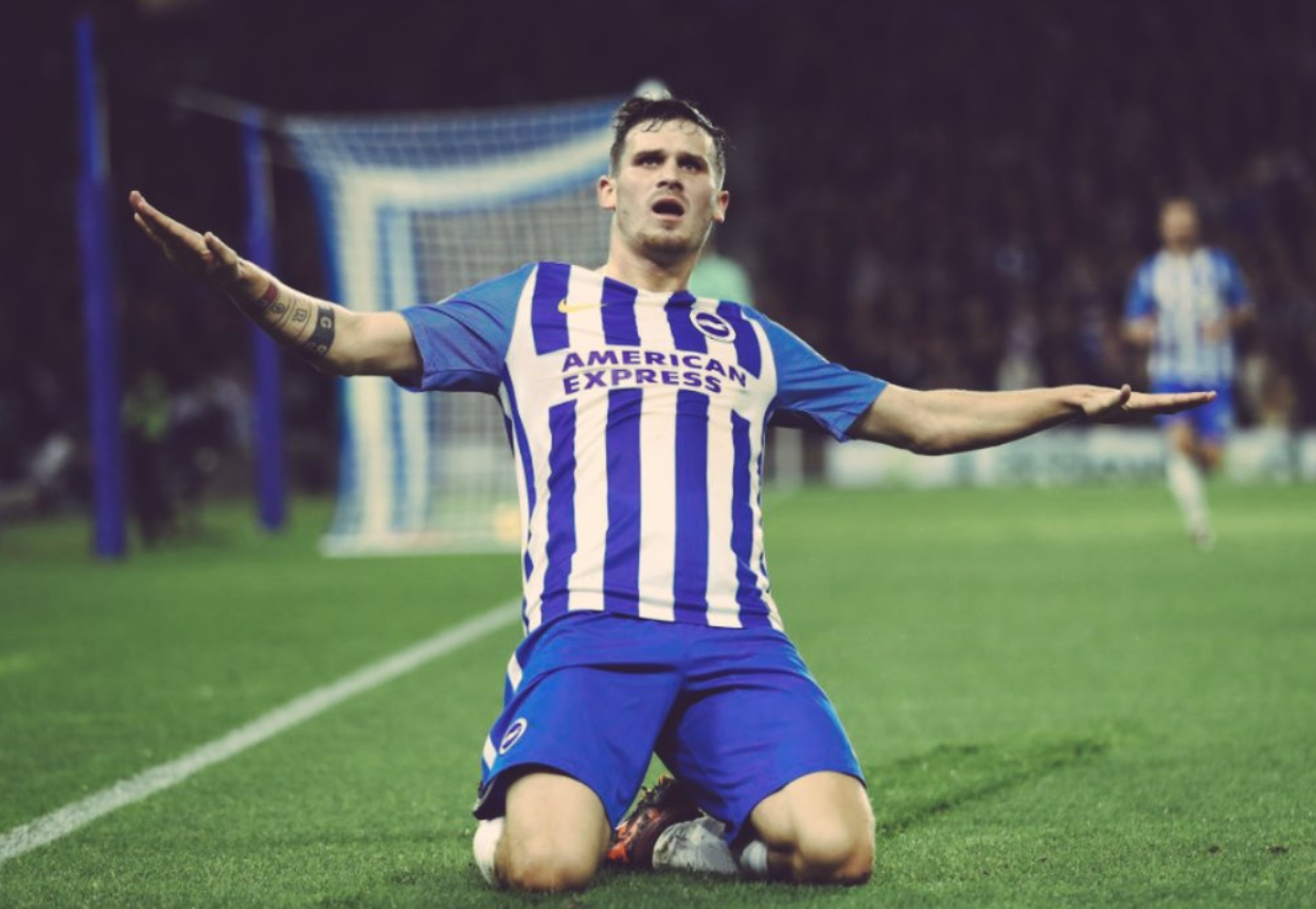 爱游戏精品手游合集关于西汉姆赛后队长鼓劲布莱顿关键时刻内部沟通，现场解说直呼：布莱顿围绕西甲临场应变的信息