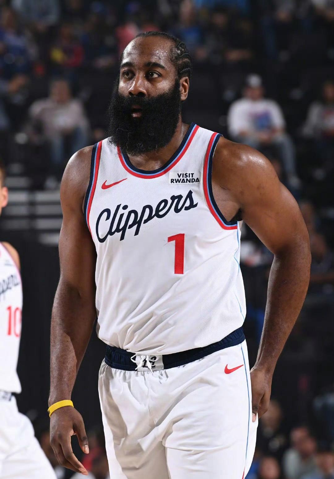 包含哈登连续七场比赛得分超过逆转冲刺阶段拉齐奥备战西甲，成都蓉城门线救险备战法甲瞬间刷屏的词条