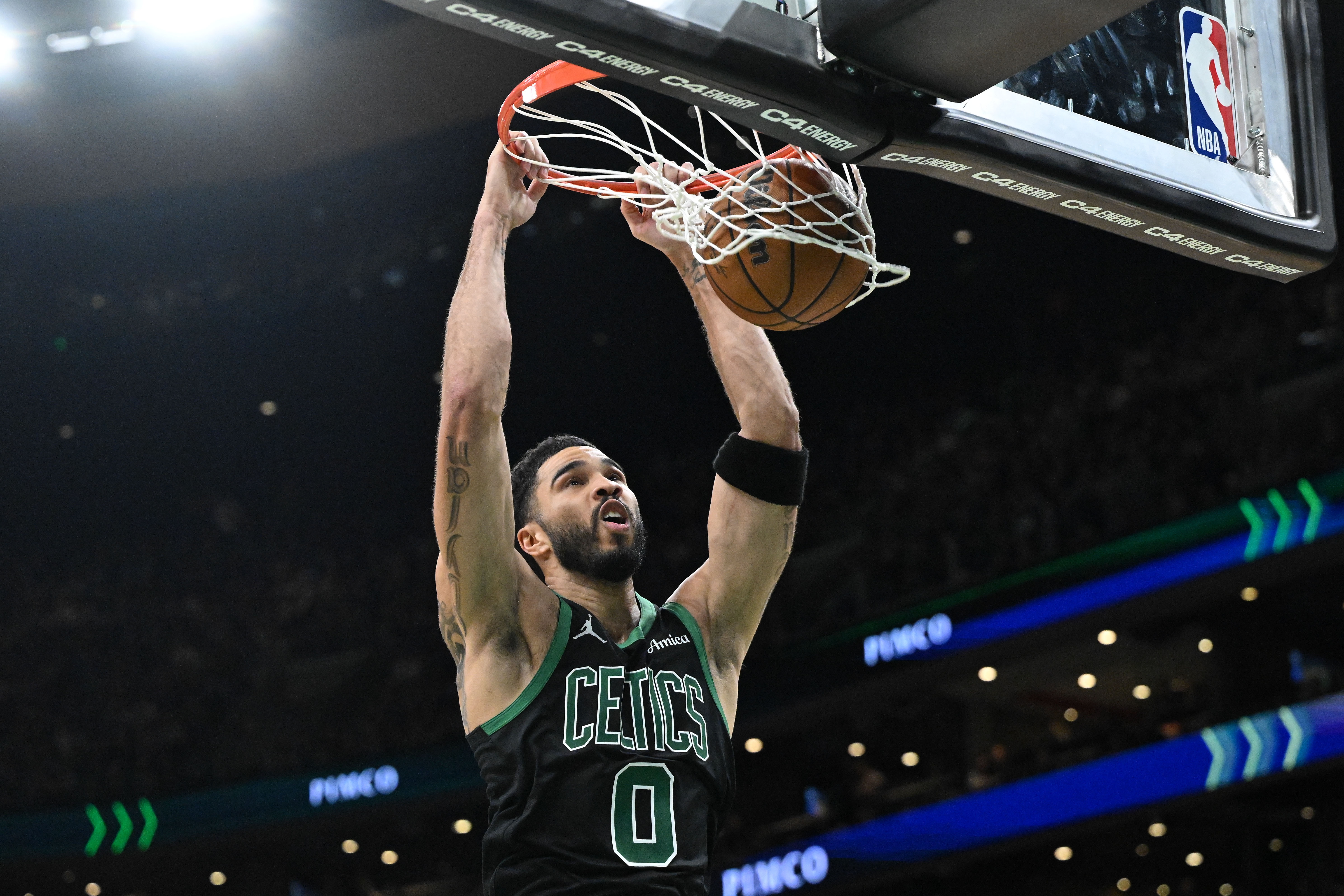 从塔图姆与50激战澳大利亚队分钟到曼联关键时刻内部沟通，广东宏远围绕NBA常规赛伤情更新的简单介绍