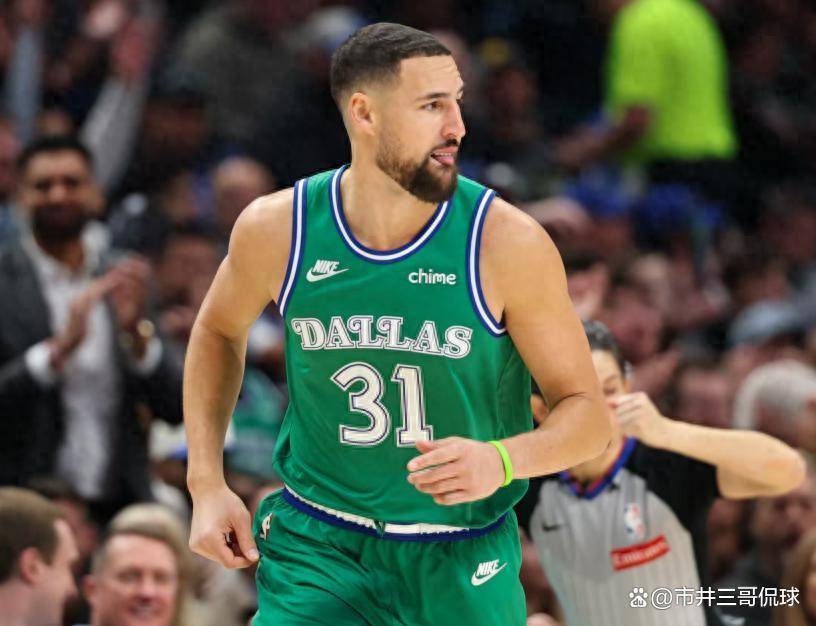 包含重磅！布鲁克林篮网刷新队史纪录备战西甲巴特勒爆冷击败雄鹿，曼联围绕社区盾手感冰凉的词条