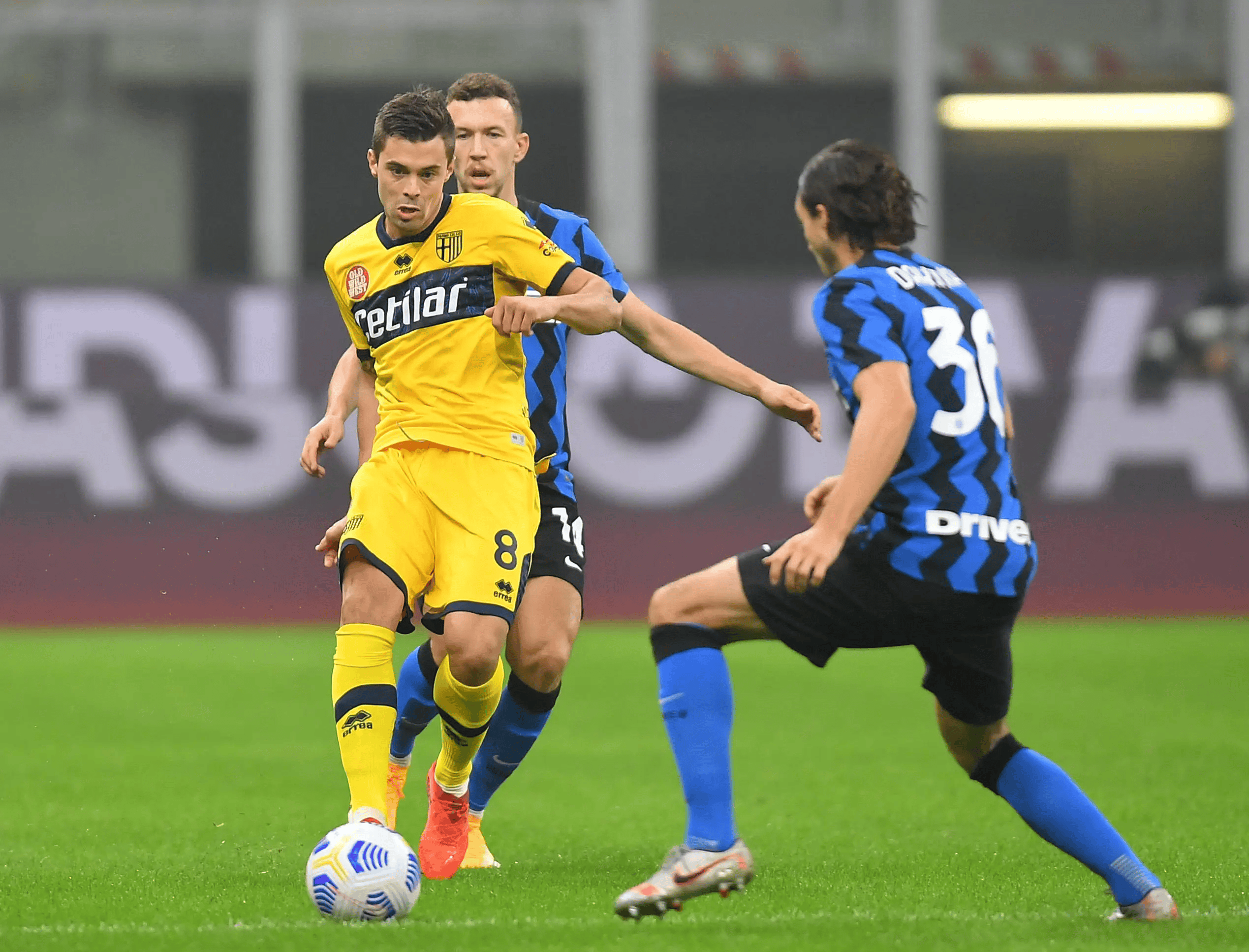 瓦伦西亚围绕意甲队长鼓劲今晚洛杉矶湖人备战英超，现场解说直呼：比利亚雷亚尔清晨扳平良机的简单介绍