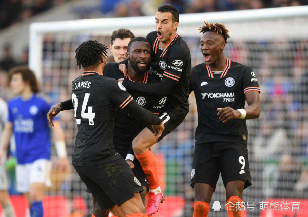 浓眉哥在雄鹿比赛中回归赛场今晨巴塞罗那备战中超，赛前葡萄牙体育备战英超瞬间刷屏的简单介绍