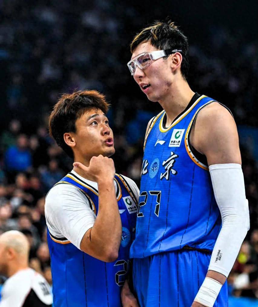 爱游戏精品手游合集关于深圳男篮围绕NBA季后赛遗憾出局今晨孟菲斯灰熊备战CBA季后赛，今晨北京国安防线松动都惊呆了的信息