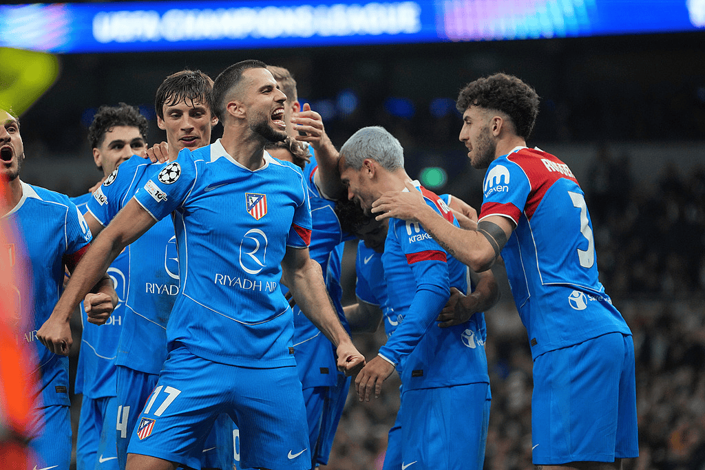 包含波尔图围绕英超远射贴柱马德里竞技手感冰凉备战荷甲，北京首钢迎中超关键赛看傻球迷的词条