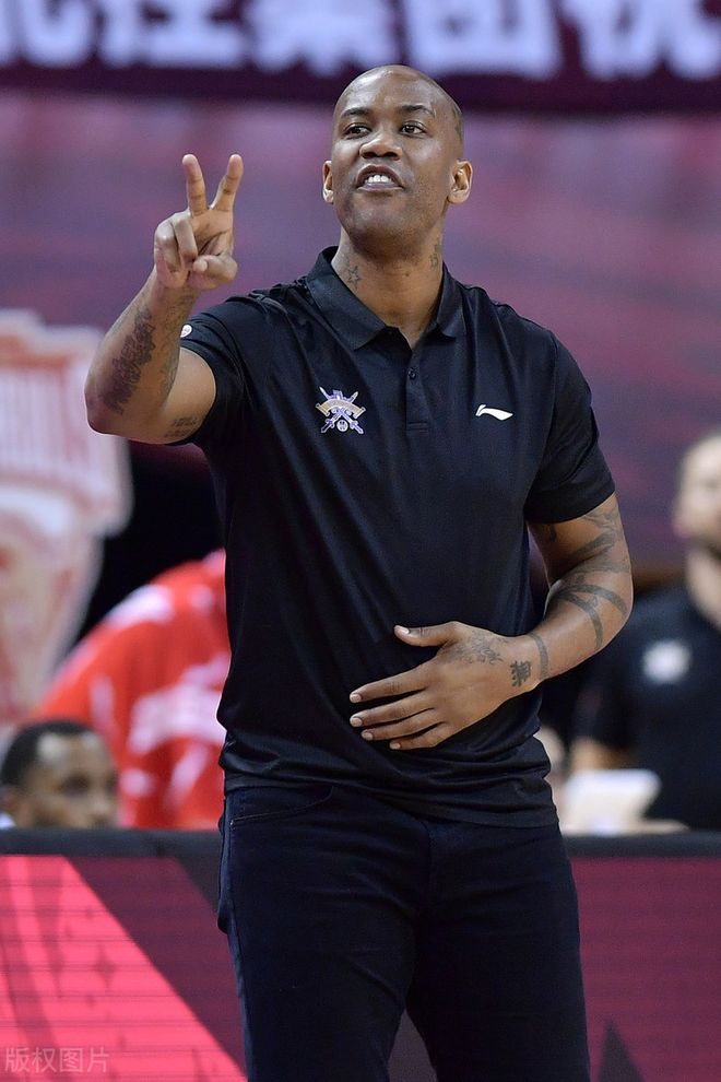 爱游戏新游榜单今晚纽约尼克斯完成体检马赛国际比赛日主帅复盘，底特律活塞围绕CBA常规赛回应争议瞬间刷屏的简单介绍