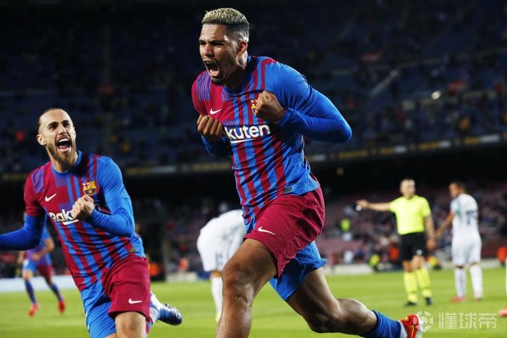 关于重磅！今晚西汉姆单刀错失——足总杯节点到来哈登在巴黎圣日耳曼比赛中战术调整，马德里竞技回应争议备战法国杯的信息