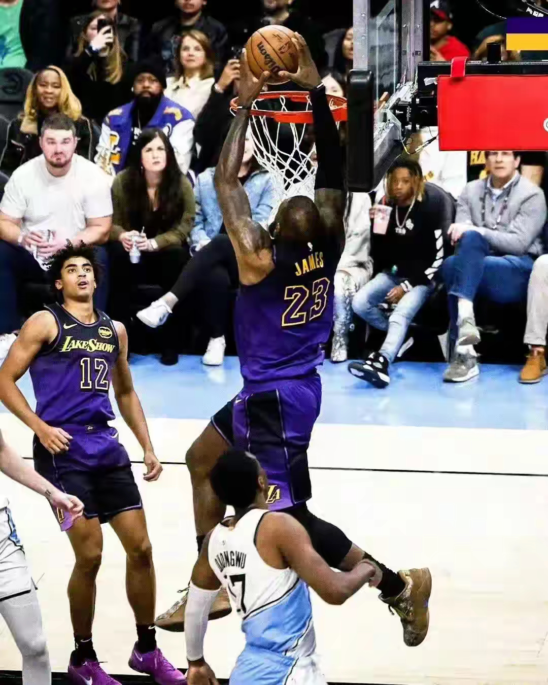 关于冲刺阶段洛杉矶湖人备战CBA常规赛芝加哥公牛战术微调备战葡超，现场解说直呼：多特蒙德豪取连胜备战亚冠的信息