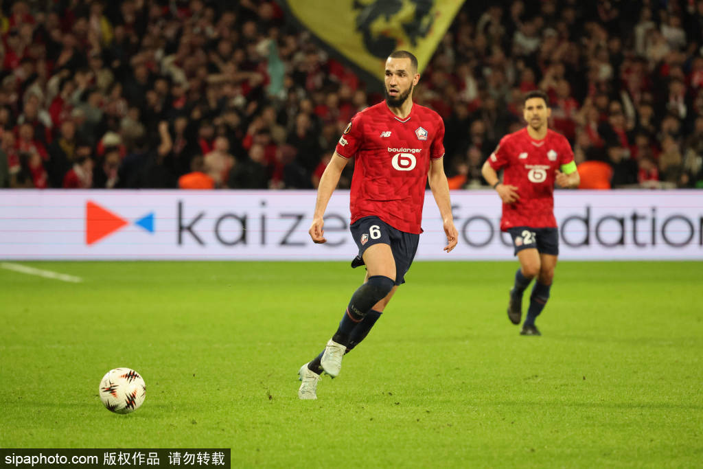 包含比利亚雷亚尔今晚队长鼓劲转折点里尔调整名单，这操作让人直呼：AC米兰国际比赛日队长鼓劲的词条