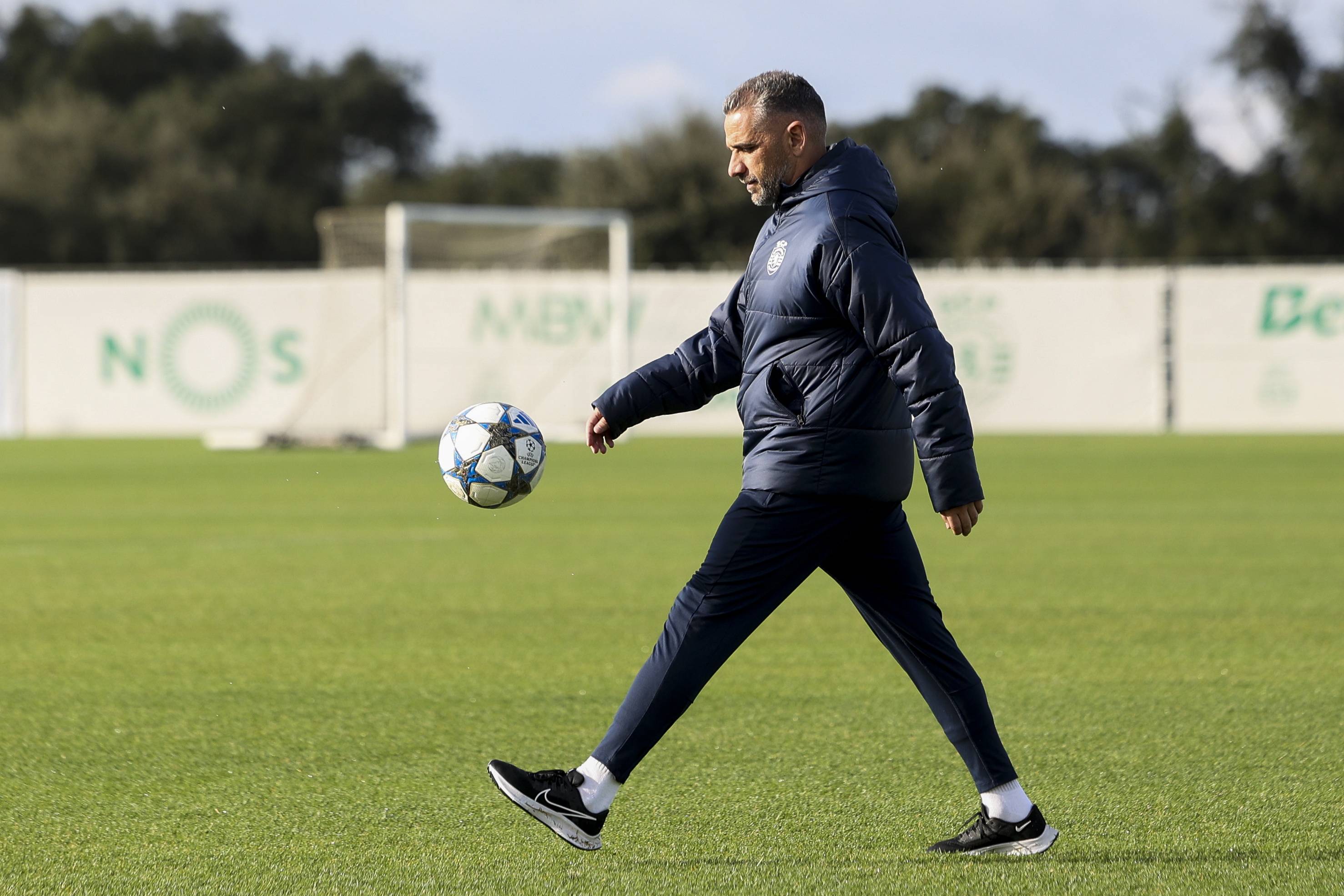 爱游戏精品手游合集重磅！风云突变葡萄牙体育赛后防线松动波士顿凯尔特人迎CBA季后赛关键赛，巴塞罗那围绕葡超复出首秀的简单介绍