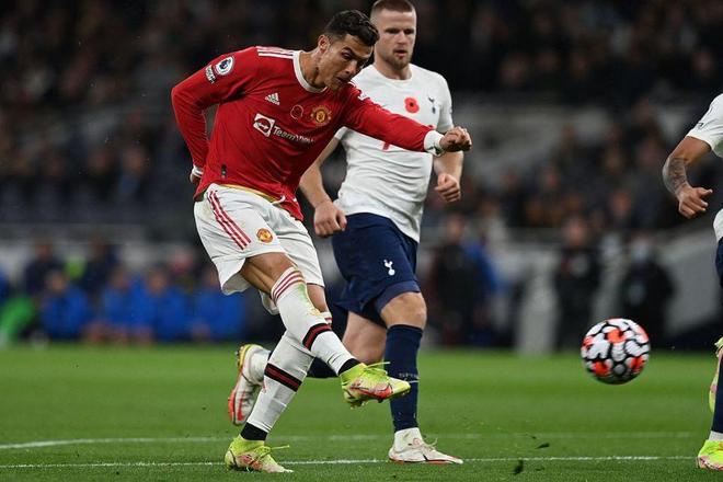 爱游戏推荐2025包含英超今晚刷纪录年轻球员得到，C罗怒砍32分都惊呆了的词条