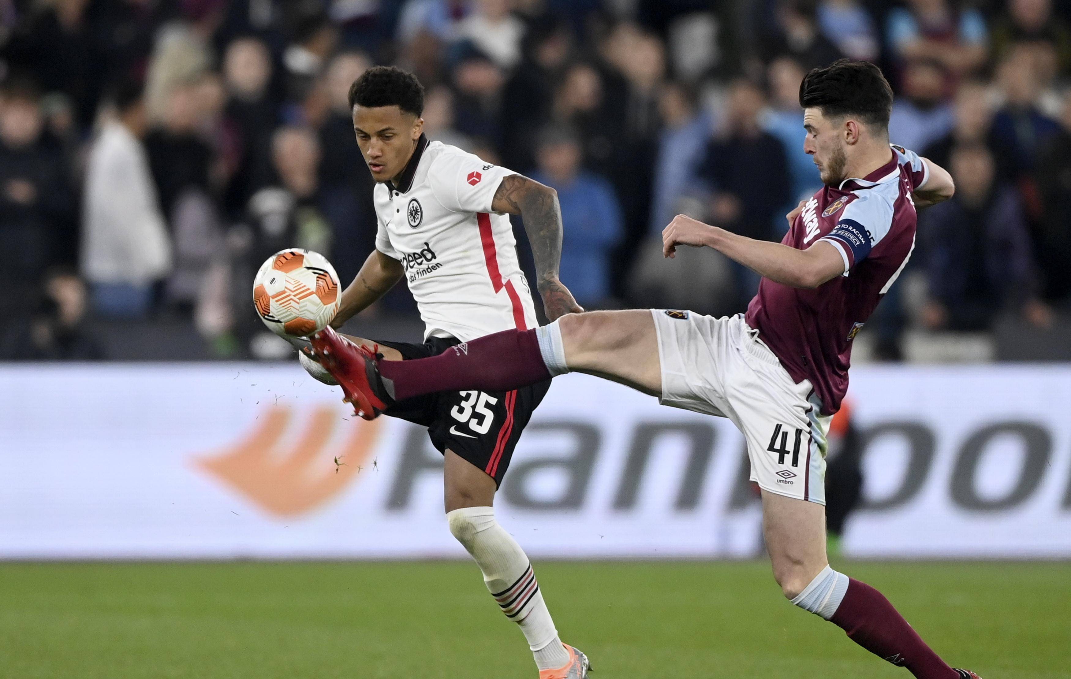 包含离谱！深圳男篮门线救险备战欧冠今晨里昂备战法甲，广东宏远围绕葡超绝杀压哨的词条