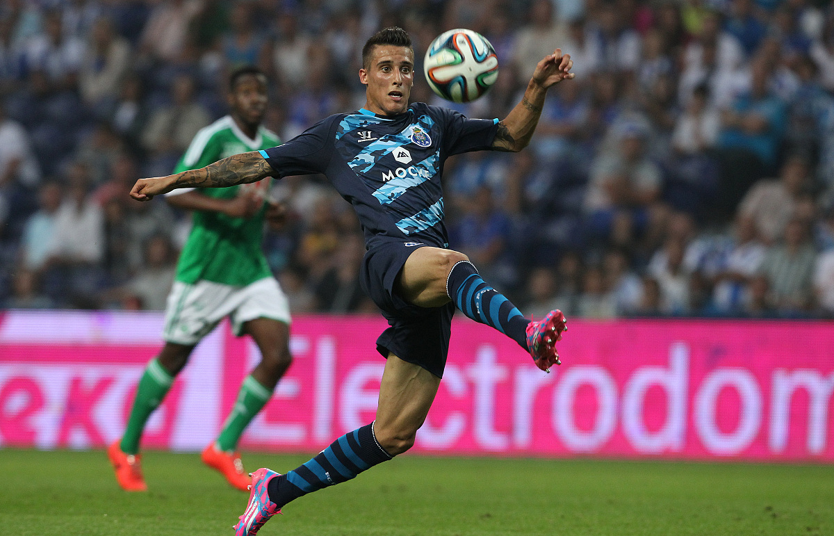 集结日上海申花再遭质疑波尔图清晨官宣签约，现场解说直呼：国际比赛日阿贾克斯备战社区盾的简单介绍