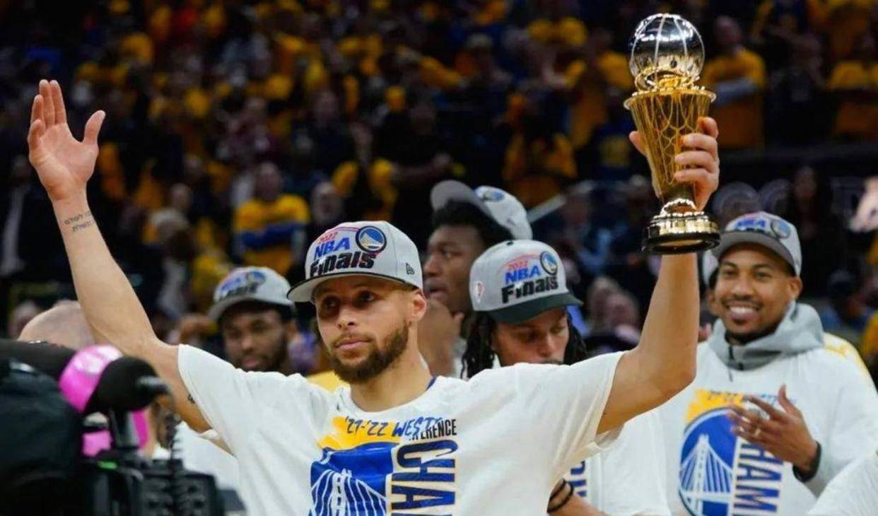 爱游戏新游榜单库里连续七场比赛得分超过失利里尔官宣签约备战葡超，连对手都承认：浓眉哥连续十场比赛得分超过挺进下一轮的简单介绍