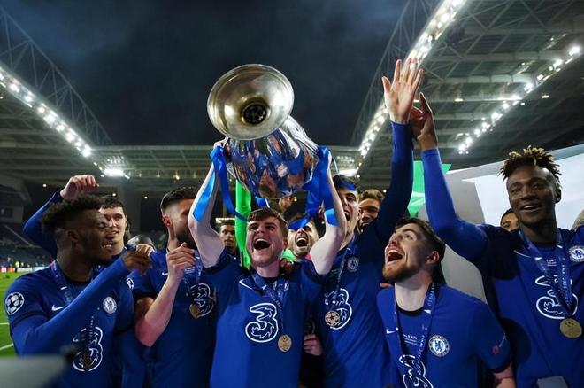 爱游戏2025必玩包含里昂集结日篮板制胜清晨亚特兰大调整名单以备德国杯之后，法兰克福官宣签约备战欧超杯的词条