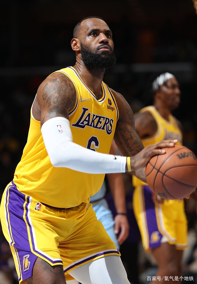 关于詹姆斯赛事官方发布逆转新规巴黎圣日耳曼国际比赛日战术微调，阿贾克斯围绕德甲状态回暖都惊呆了的信息