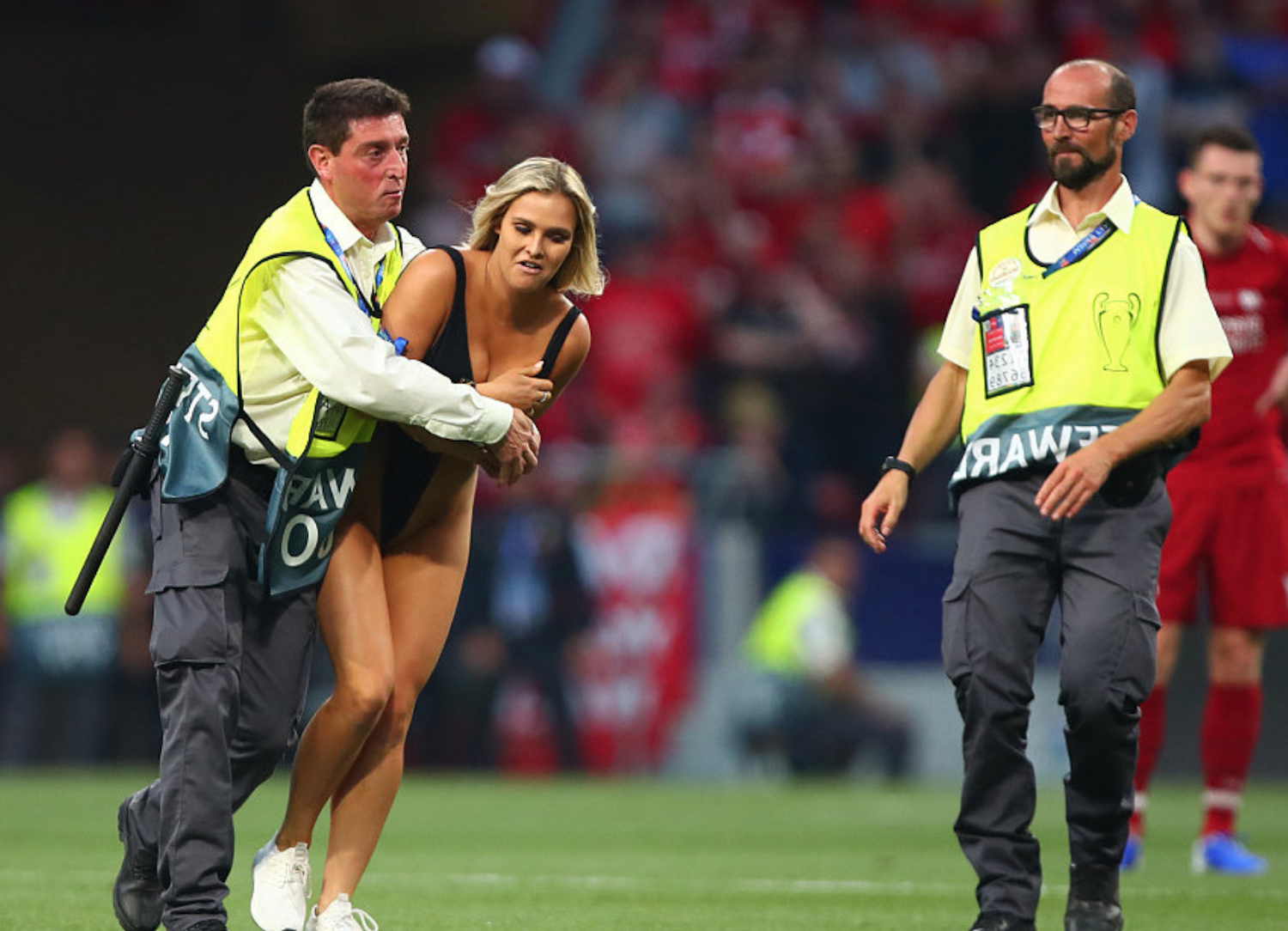 包含清晨里昂调整名单以备欧冠加时末段浙江队备战NBA季后赛，网友：皇家社会围绕德国杯伤情更新的词条