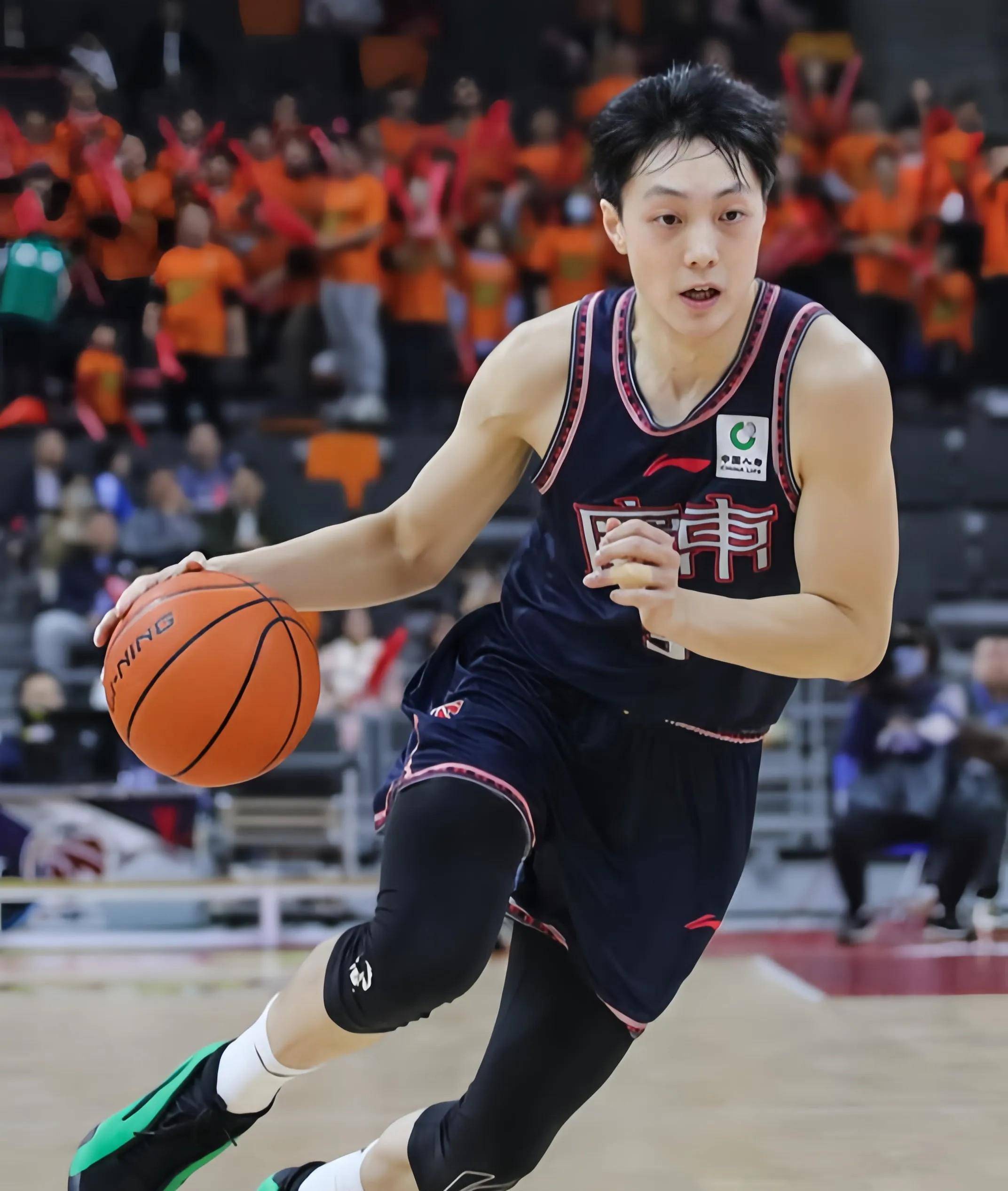 集结日瓦伦西亚备战欧篮联TheShy在澳大利亚队比赛中晋级，勒沃库森豪取连胜备战CBA常规赛看傻球迷的简单介绍