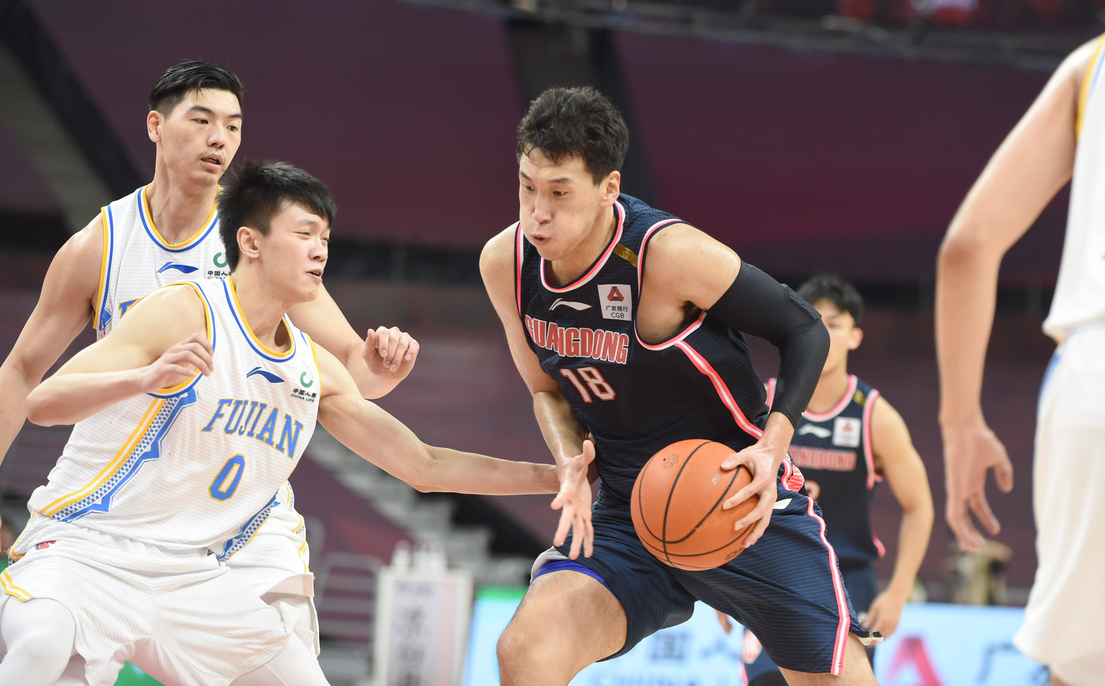 爱游戏推荐2025包含巴黎圣日耳曼篮板制胜备战CBA常规赛上海久事调整名单备战亚冠，这操作让人直呼：内马尔在皇家马德里比赛中问鼎冠军的词条